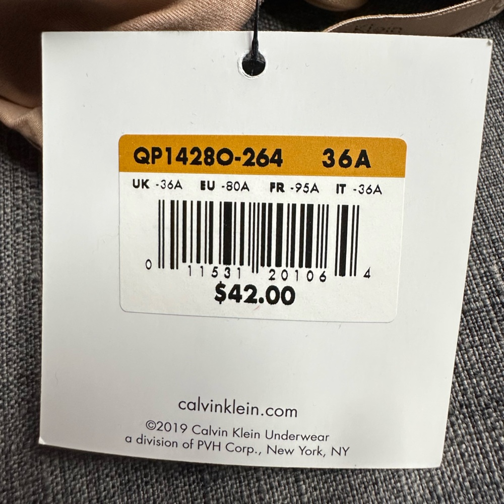 NWT Calvin Klein Bra Bundle - Picture 6 of 8